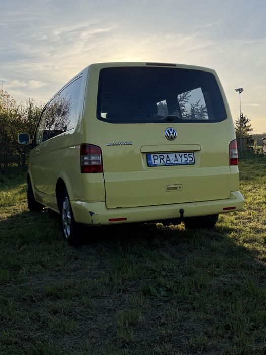 Volkswagen Multivan T5 2004 rok