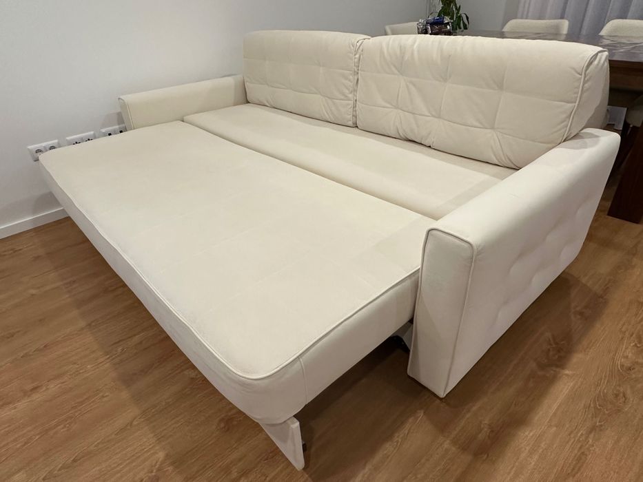 Sofá Cama Elegante Amani Stitch Sofa Bed - Realmente novo