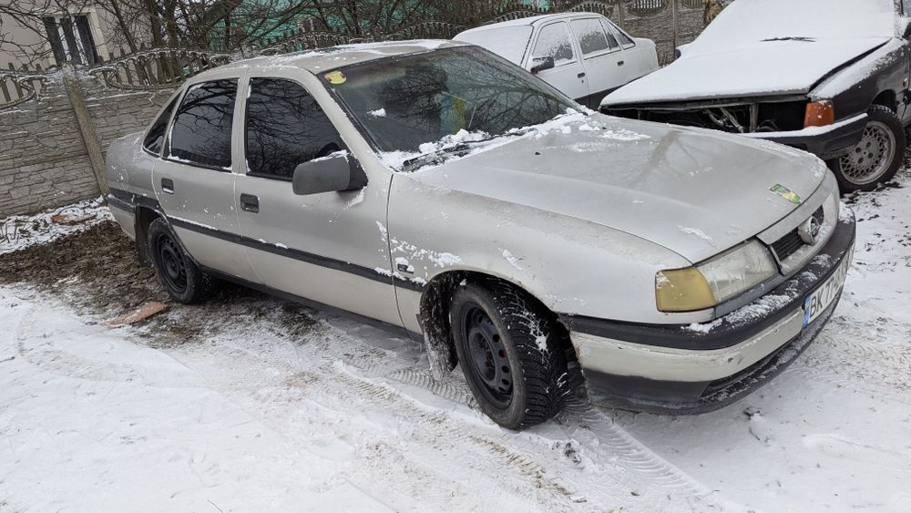 Продам Опель Вектра А мотор с16нз газ бензин все працює з переоформлен