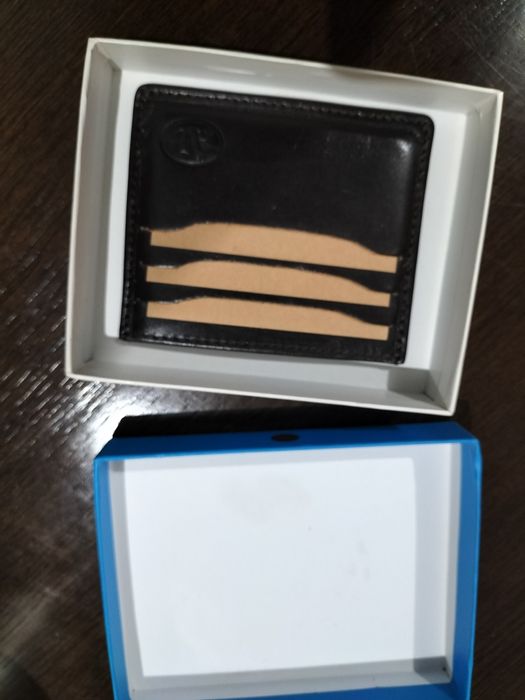 Porta cartões em pele genuína castanho escuro