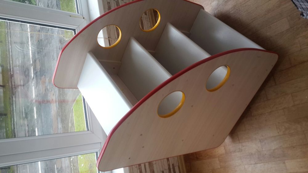 Поличка-сходи(меблі)