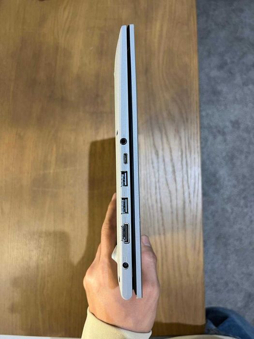 Asus VivoBook 15 M1502Y|15.6"FullHD|Ryzen 7-7730u|16Gb Ram|Ssd 512Gb|