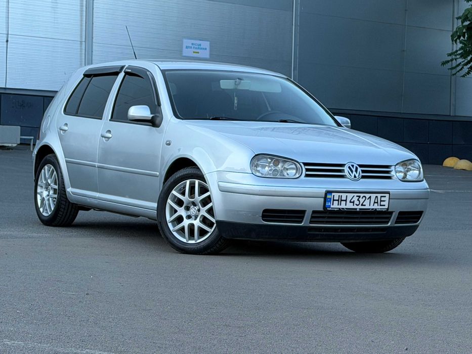 Volkswagen Golf, 2000