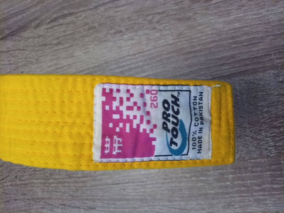 Жёлтый пояс для кимоно   каратэ KARATE JUDO PRO TOUCH 260
