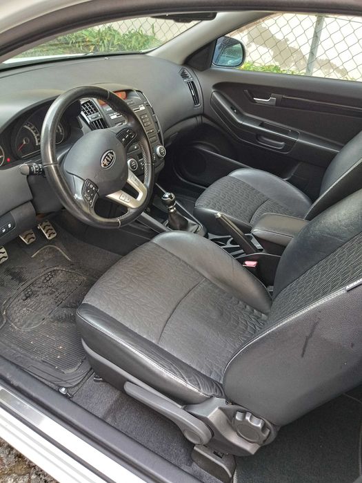 Kia Pro Cee’d 1.6 CRDi 128cv Comercial | 2 Lugares | Sport | 172 mil km
