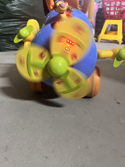 Толокар машина-літак