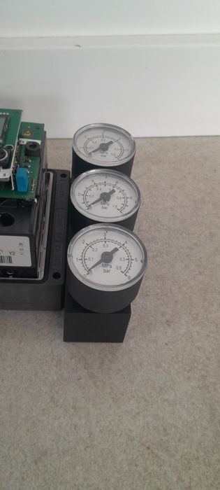 Pozycjoner Siemens SIPART PS2 6DR5120 HART + Blok Manometrów Iy