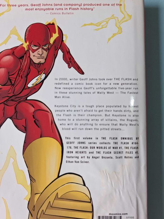 The FLASH OMNIBUS - Geoff Johns - Capa dura com sobrecapa, 448 páginas.