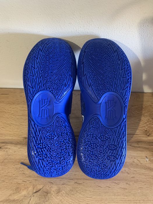 Ténis Nike Kyrie Low 5 TB Promo Game Royal - Tamanho 42 (Novos)