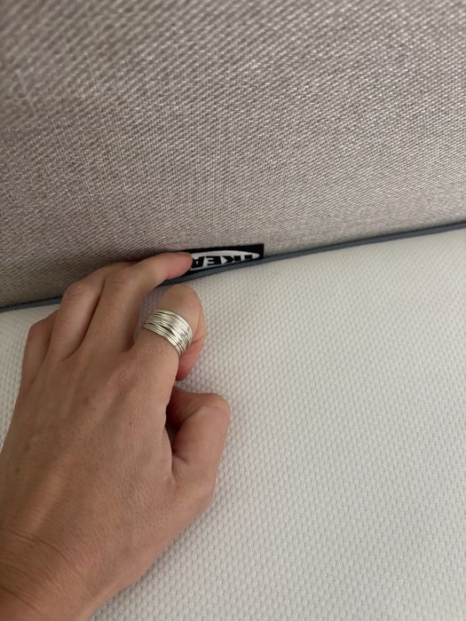 Cama 1,40 x 2,00m incluindo colchão novo