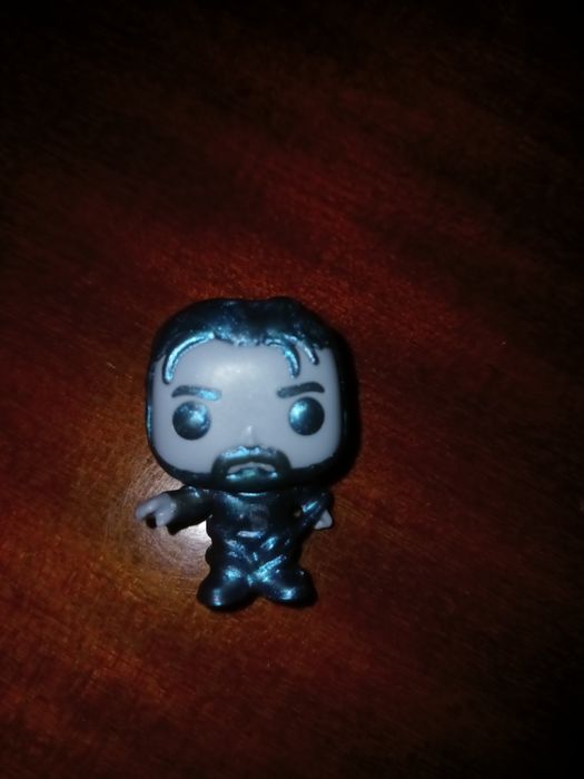 Продаю фигурки очень странные дела