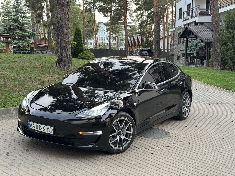 Tesla Model 3 (тесла модел 3)