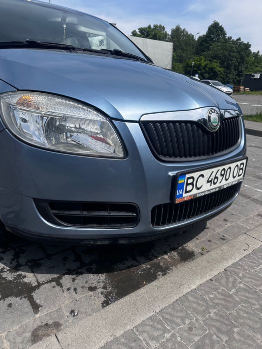 Продам авто Skoda fabia хечбек 2008 1.2  пригнана з Чехії