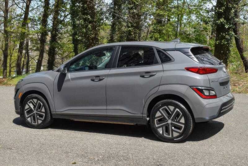 2023 Hyundai Kona Electric SE