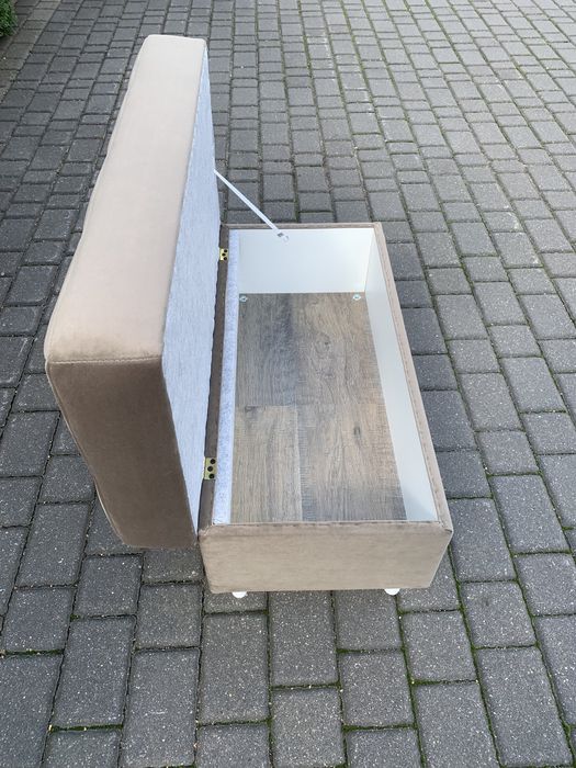 Pufa z pojemnikiem beżowa