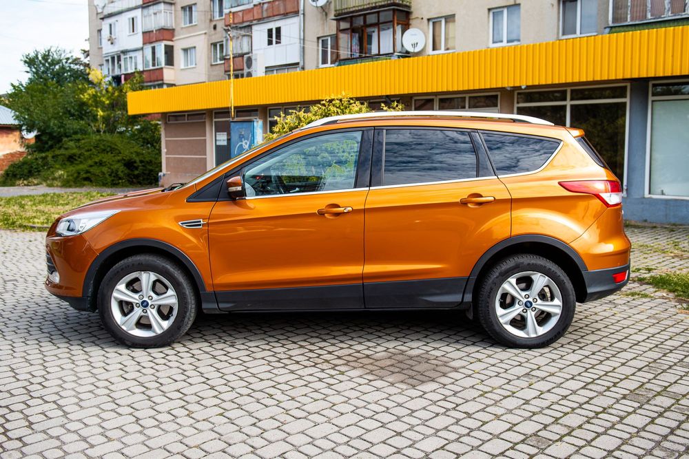 Ford Kuga 2015, дизель 2 л.