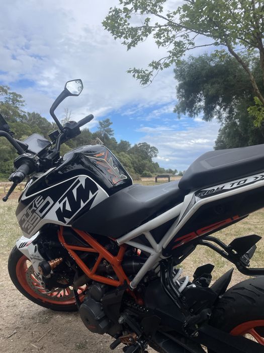 KTM DUKE 390