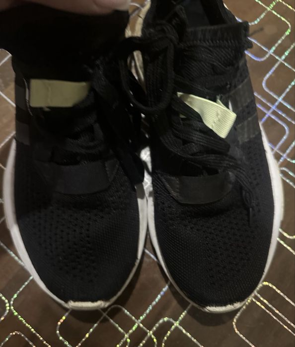 Жіночі кросівки adidas 41