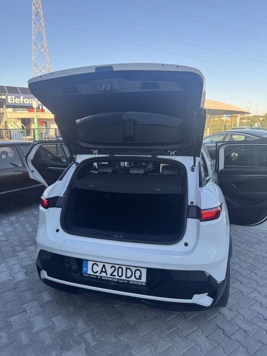 Renault Mégane E-Tech EV60 – 220 cv – Techno  60 mil km