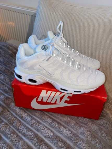 Nike_Air_Max_TN_Plus_White_R.37.5