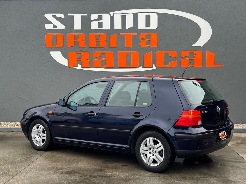 Volkswagen Golf IV 1.6i 25 Anos por 110€ mes