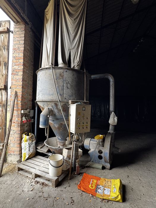 Mieszalnik ze śrutownikiem 11kw