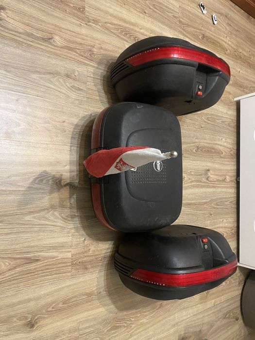 Kufry givi monokey 2 boczne plus centralny