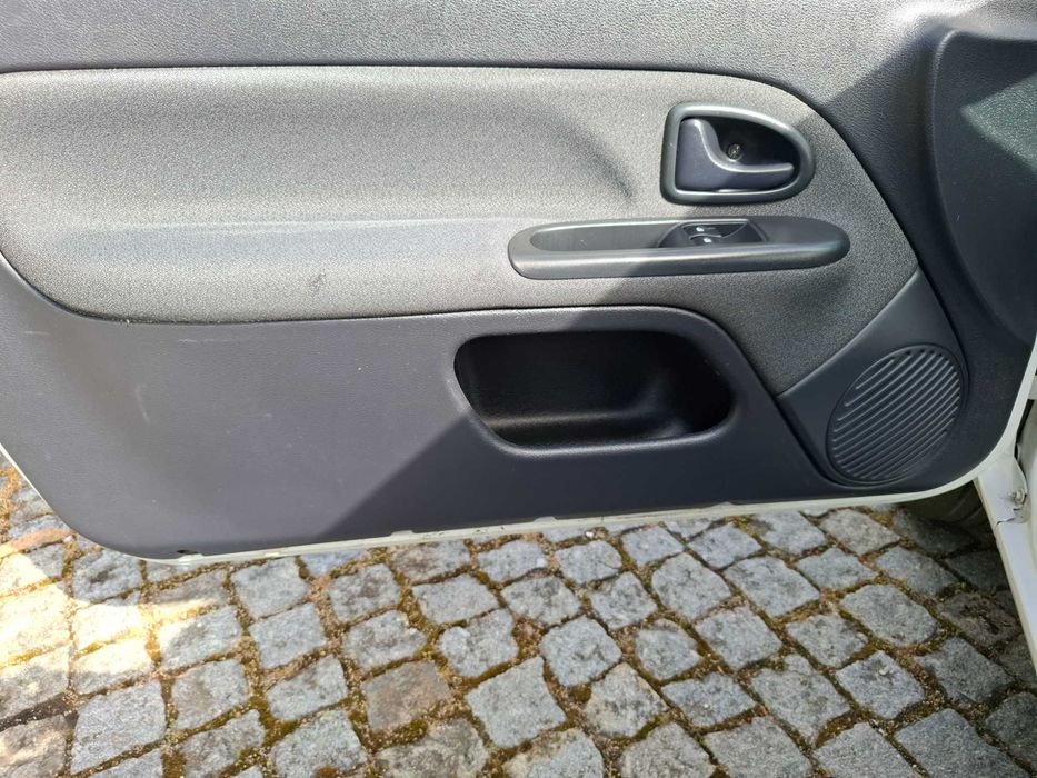 Renault Clio 1.5 dci Van Apenas 199 mil kms