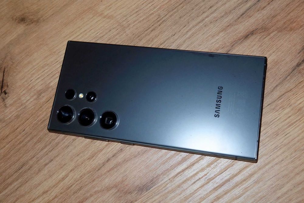 Samsung Galaxy S24 Ultra 256GB - Bom Estado - Carregador original Samsung 45W