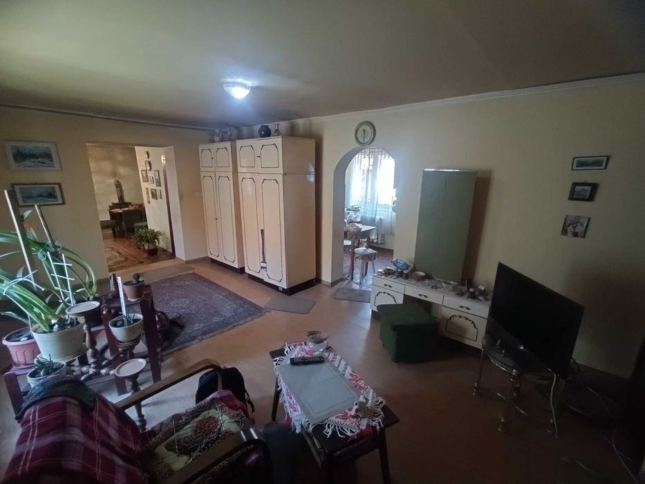 2 поверховий цегляний будинок 1990х с. Великі Береги 10 км до Берегова