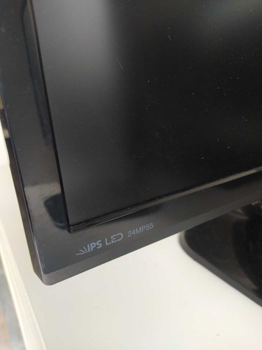 Monitor LG 24MP55HQ-PA 24" Full HD 1920x1080 IPS HDMI/VGA VESA em bom estado