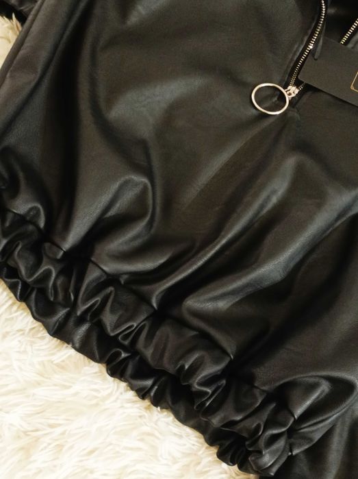 Bluza czarna z Ecoskóry z zamkami, rozm M