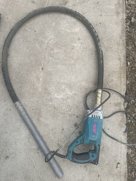 Оренда, прокат Вібратор для бетону глибинний 2 метра довжини подобово