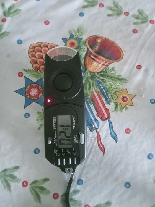 Lanterna e Relógio Despertador Novo ,Quarto Em Um,Ler Ler Bem o Anúncio