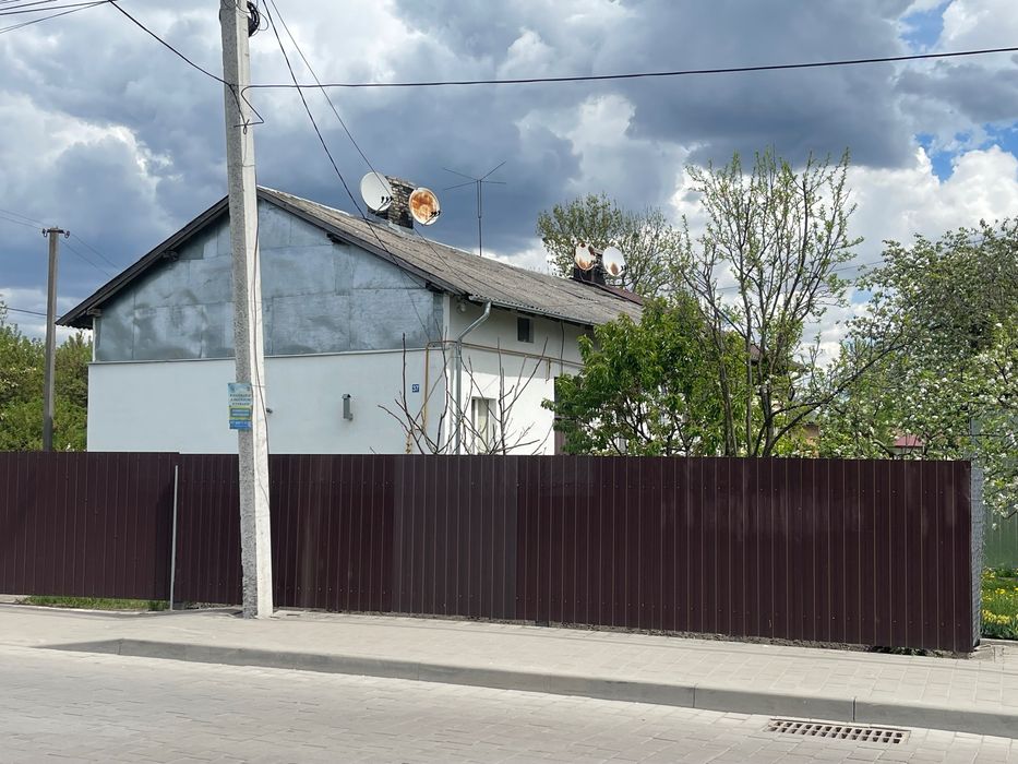 Однокімнатна квартира з ремонтом і меблями в Бродах