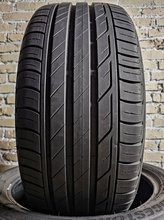 Пара 225/45r17 Bridgestone | 7mm | 2023 | Стан нових | Преміум шини