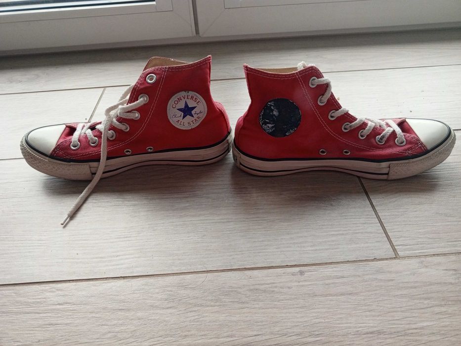 Converse długie czerwone 38
