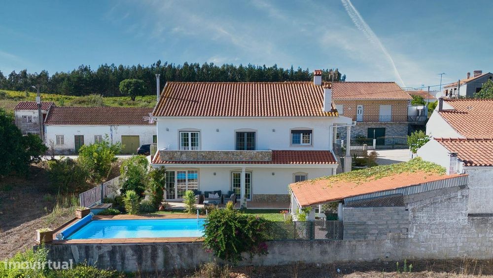 Moradia T5 Renovada com Piscina em Óbidos