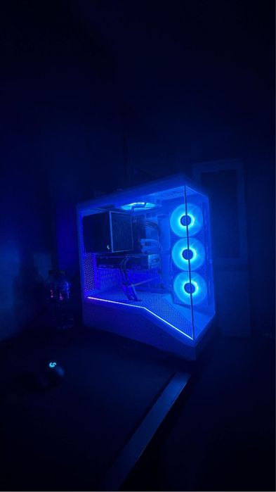 Komputer Gamingowy RTX5070 R7-7800X3D 32GB