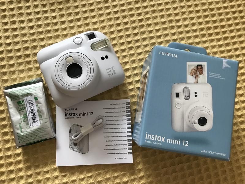 Миттєва фотокамера Fujifilm INSTAX 12 Mini