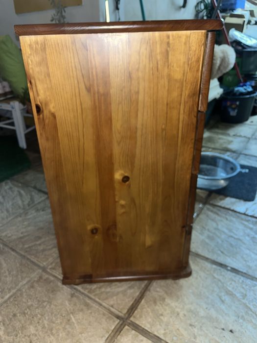 Mesa de cabeceira cor pinho