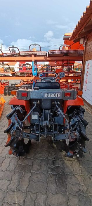 Campanha de Natal: Trator Kubota Aste A15 + 4 alfaias POUPE 1250€
