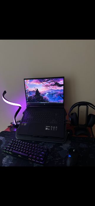 Laptop Acer nitro v16 AI Rtx 5070