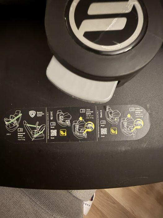 Fotelik nosidełko Avionaut 2.0 z baza  dock 2 Avionaut black