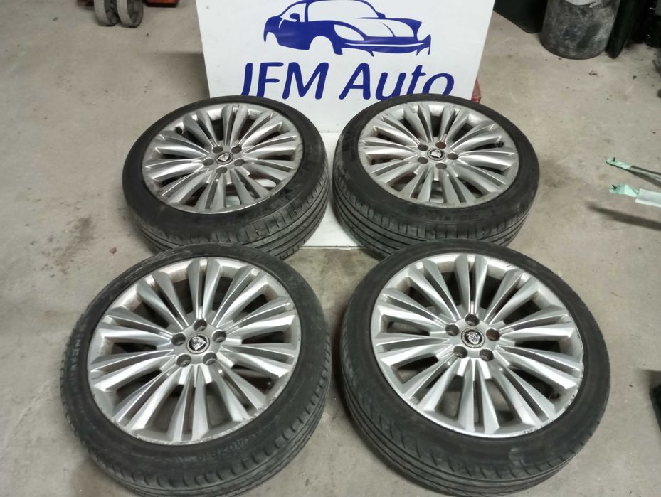 44 - Jantes Jaguar XF 245/40R19 com pneus 5*108 original