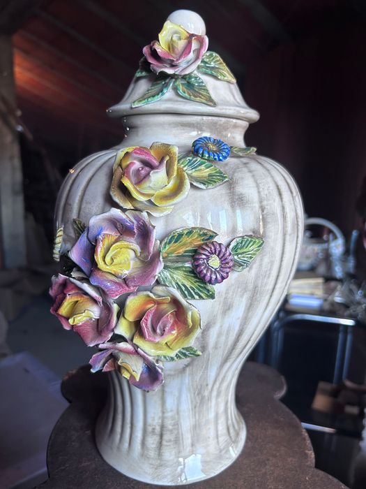 2 peças de Porcelana campodimonte