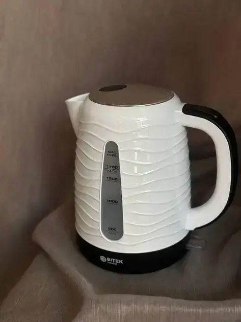 Чайник електричний 1.7 л 2200 Вт BITEK BT-152 электрочайник