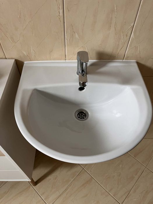 Umywalka stojąca cersanit z baterią stan bardzo dobry