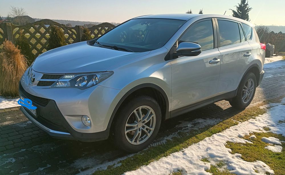 **Toyota RAV-4**  2015 Rok** 2,0 diesel**