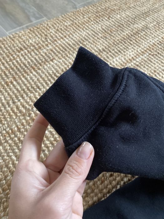 Кофта чорна жіноча